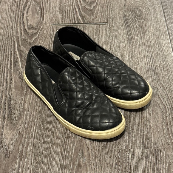 Steve Madden Shoes - Picture 1 of 2